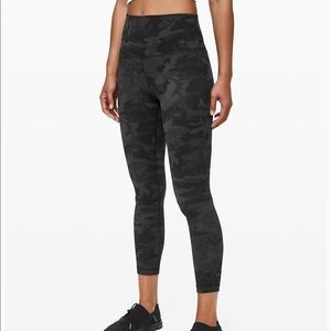 Lululemon High Rise Camo Align Pant 25”- size 4